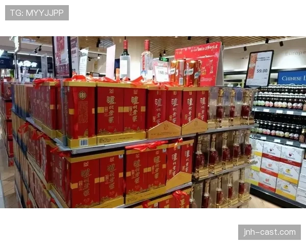 贾一凡随手一张外卖照就把我打回原形，那包装比我衣柜贵